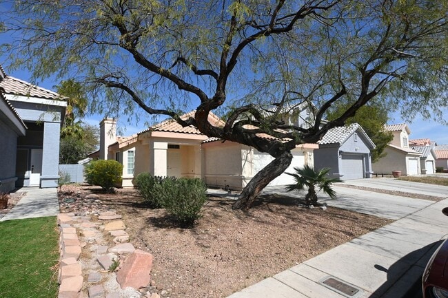 7256 Winding Creek Dr