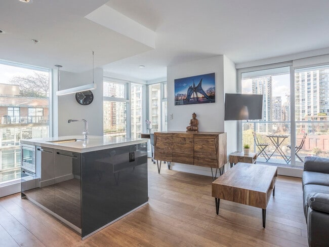 777 Richards St, Unit SI ID1223028P in Vancouver, BC - Building Photo - Building Photo