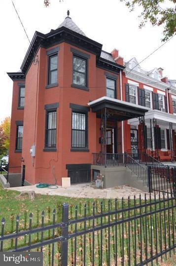1200 Shepherd St NW in Washington, DC - Building Photo - Building Photo