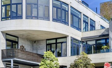 17351 W Sunset Blvd in Los Angeles, CA - Building Photo - Building Photo
