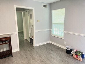 1114 Tillery St in Austin, TX - Building Photo - Building Photo