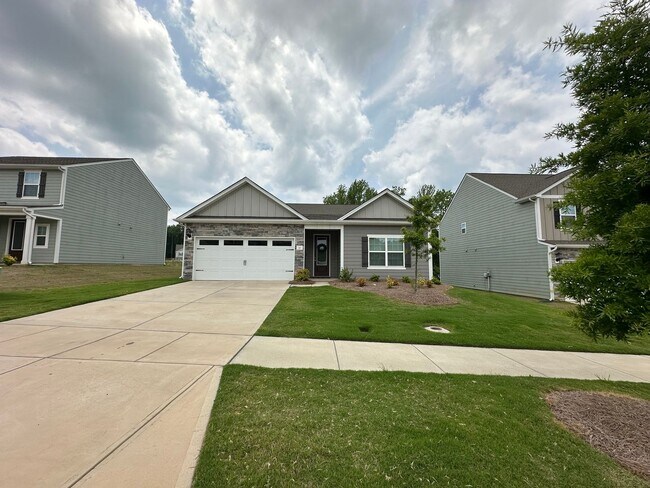 131 Colonial Reserve Ave in Troutman, NC - Building Photo - Building Photo
