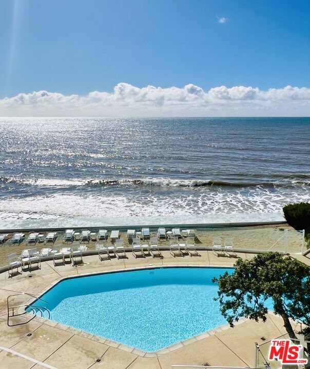 22548 CA-1 in Malibu, CA - Building Photo - Building Photo