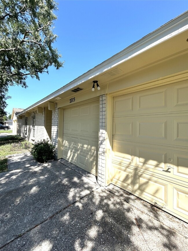 property at 2715 Spring Canyon Ct