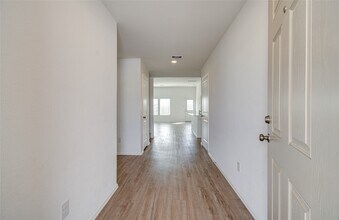 4226 Iris Jade Dr in Baytown, TX - Building Photo - Building Photo