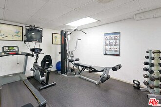 906 N Doheny Dr in West Hollywood, CA - Building Photo - Building Photo