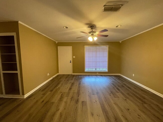 8860 Bernay Dr in Shreveport, LA - Building Photo - Building Photo