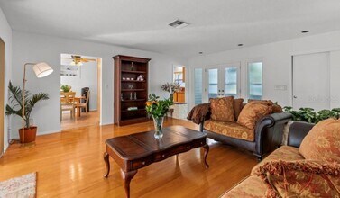 2516 Roberta St in Largo, FL - Building Photo - Building Photo