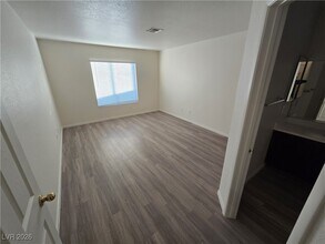 4517 Blue Magic Way in North Las Vegas, NV - Building Photo - Building Photo