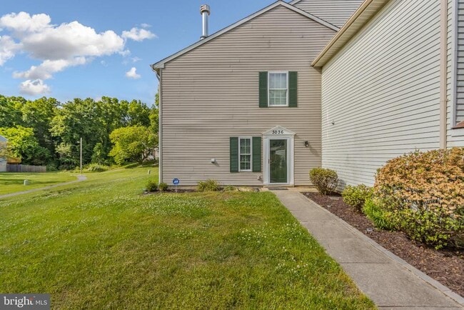 property at 3036 New Oak Ln