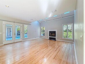 1351 Willow Brk Dr in Palm Harbor, FL - Building Photo - Building Photo