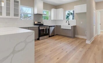2718 Gano St in Houston, TX - Building Photo - Building Photo