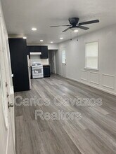 1617 Meadowbrook Dr in Garland, TX - Building Photo - Building Photo