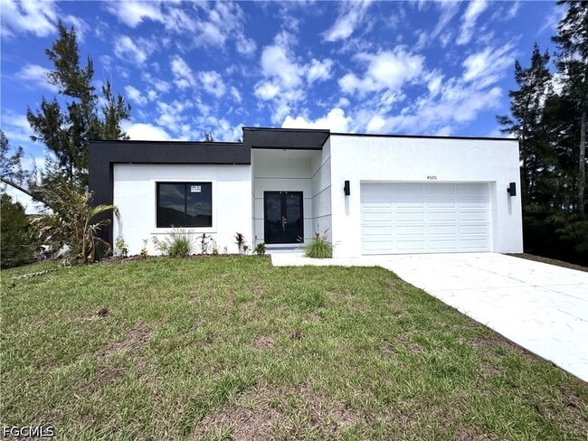 4505 NW 34th St in Cape Coral, FL - Building Photo - Building Photo