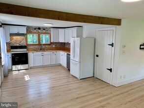 483 Alleghenyville Rd in Mohnton, PA - Building Photo - Building Photo