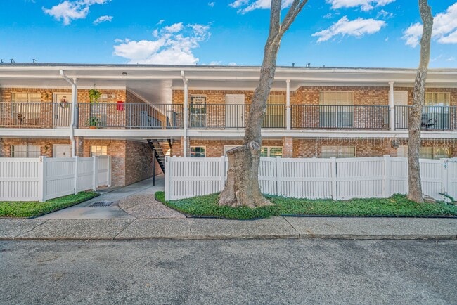 property at 14333 Memorial Dr