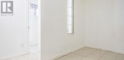 693 Euclid Ave in Toronto, ON - Building Photo - Building Photo