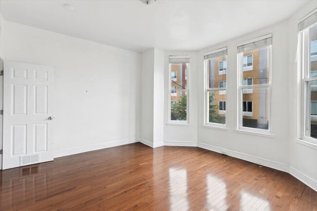 1539 Cecil B. Moore Ave in Philadelphia, PA - Building Photo - Building Photo