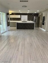 3017 Harborside Dr in Las Vegas, NV - Building Photo - Building Photo