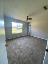 822 Lost Grove Ln in Hinesville, GA - Foto de edificio - Building Photo