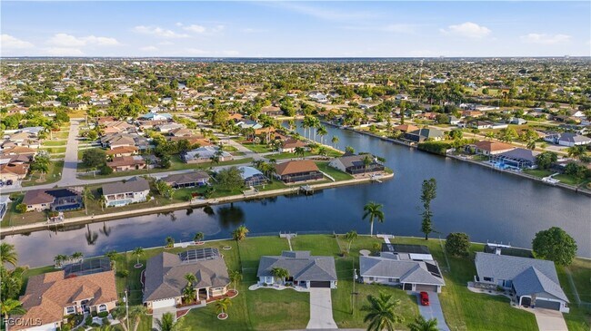 2321 SE 5th Ct in Cape Coral, FL - Building Photo - Building Photo