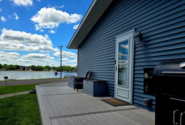 211 Sakatah Blvd N in Waterville, MN - Building Photo - Building Photo