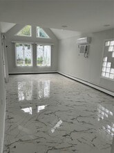 173 Bloomingdale Rd in Levittown, NY - Building Photo - Building Photo