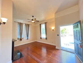 495 E G St in Benicia, CA - Foto de edificio - Building Photo