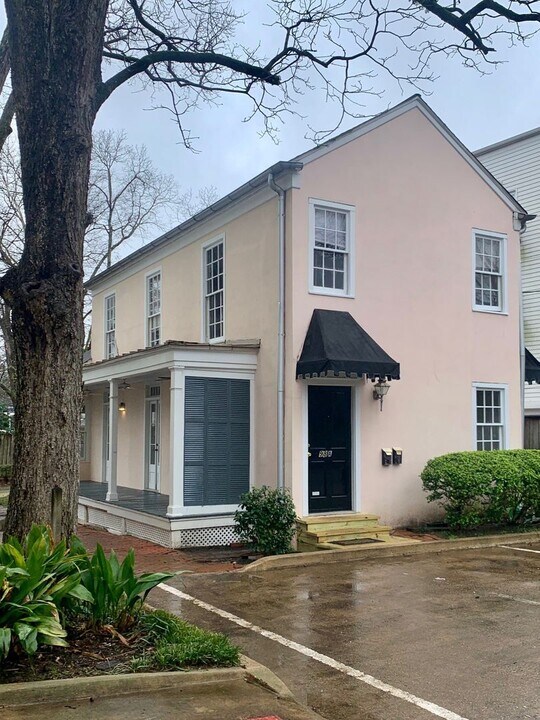 98A Lummus Dr in Starkville, MS - Building Photo