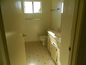 155 E Ramona St, Unit 157 E Ramona st Ventura c in Ventura, CA - Building Photo - Building Photo