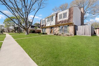 16339 Clearcrest Dr in Houston, TX - Building Photo - Building Photo