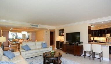 4551 Gulf Shore Blvd N in Naples, FL - Building Photo - Building Photo