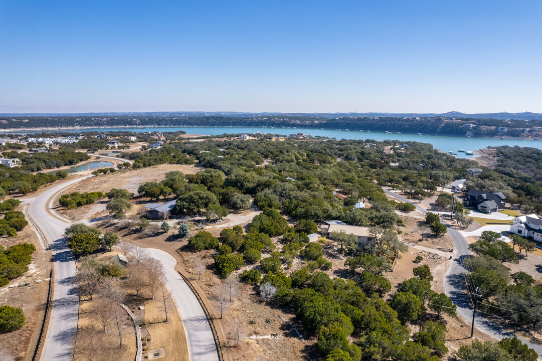 Allura Pointe Villas in Spicewood, TX - Foto de edificio