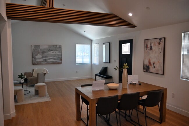 13536 Remington St in Los Angeles, CA - Foto de edificio - Building Photo