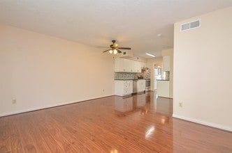 2209 Bauer Dr in Houston, TX - Building Photo - Building Photo