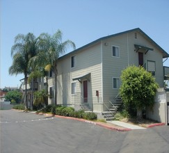 Pebble Cove Apartments in San Diego, CA - Building Photo - Building Photo