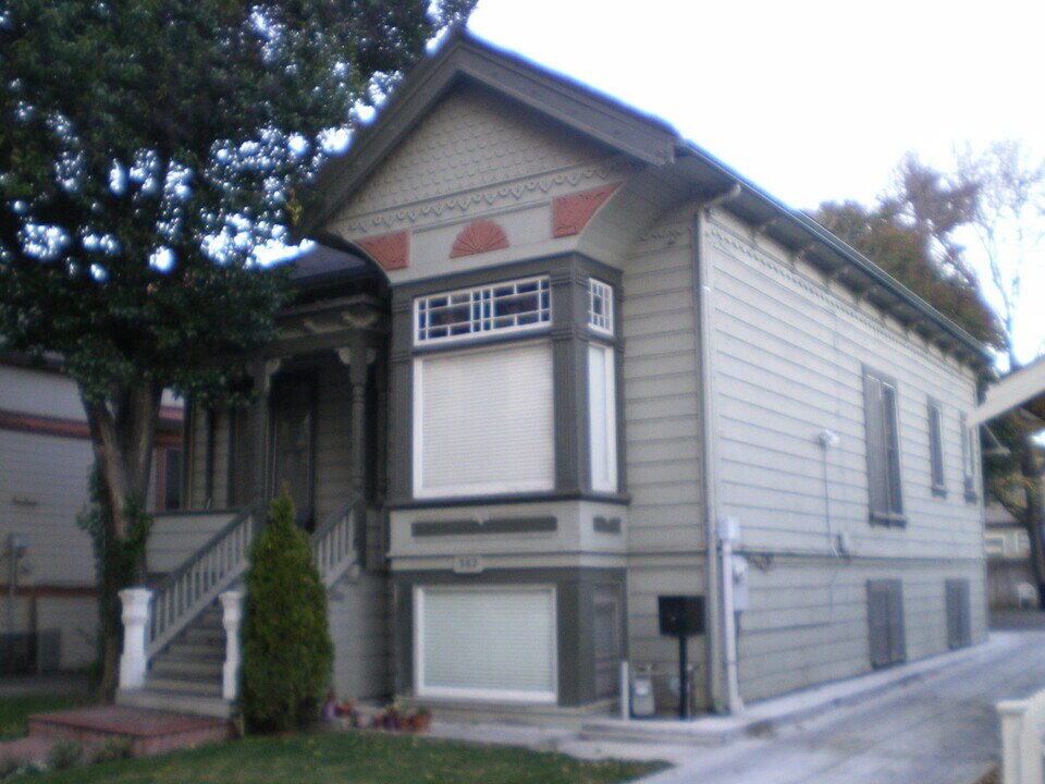 382 S 10th St in San Jose, CA - Building Photo