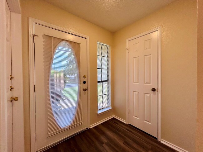 9308 Kempler Dr in Austin, TX - Building Photo - Building Photo