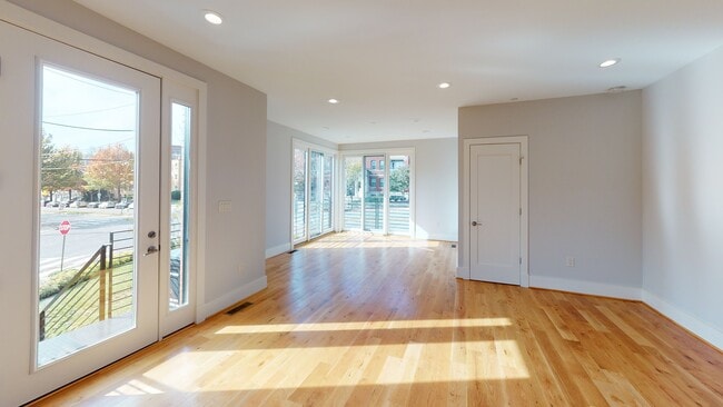3801 New Hampshire Ave NW, Unit 2