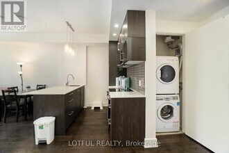 255 Bay St in Ottawa, ON - Building Photo - Building Photo