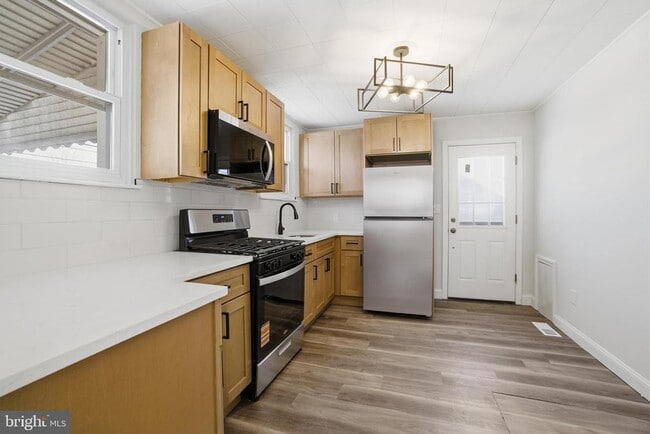 property at 806 Bordentown Rd