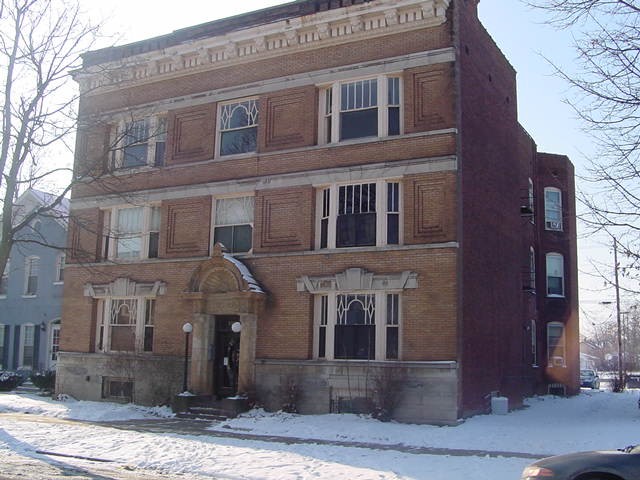 The Pasadena in Davenport, IA - Building Photo