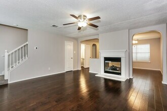 705 Timber Trail in Desoto, TX - Building Photo - Building Photo