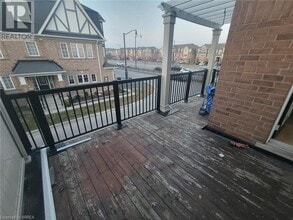 103 Bleasdale Ave in Brampton, ON - Building Photo - Building Photo