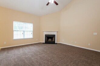 187 Safe Harbor Dr in Dallas, GA - Building Photo - Building Photo