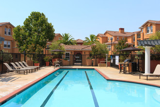 The Overlook At Fountaingrove in Santa Rosa, CA - Foto de edificio - Building Photo