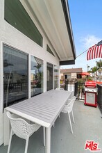 213 17th St in Huntington Beach, CA - Building Photo - Building Photo