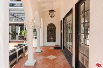 322 S Citrus Ave in Los Angeles, CA - Building Photo - Building Photo