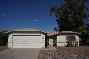 5881 N Belbrook Dr in Tucson, AZ - Building Photo