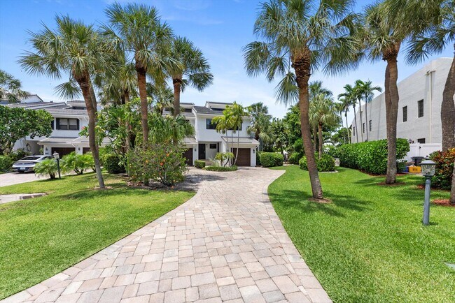 1013 Bel Air Dr in Highland Beach, FL - Building Photo - Building Photo